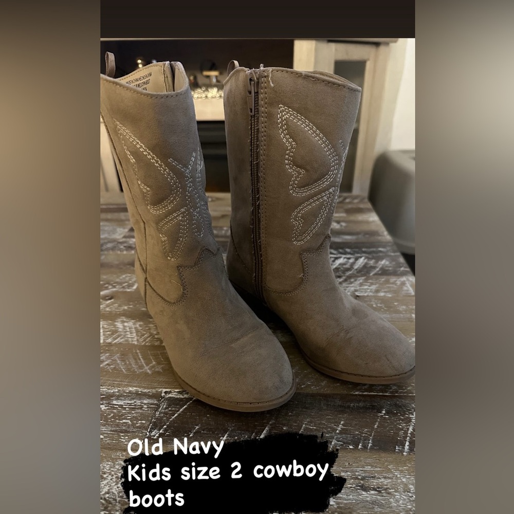 Old Navy Kids Gray Western Boots